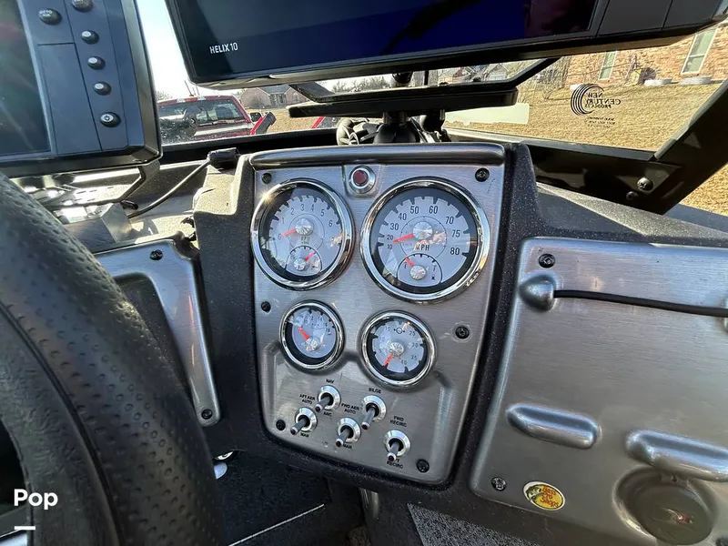 Slide: The Image of Tracker V175 Pro Guide 2022 - 16153786