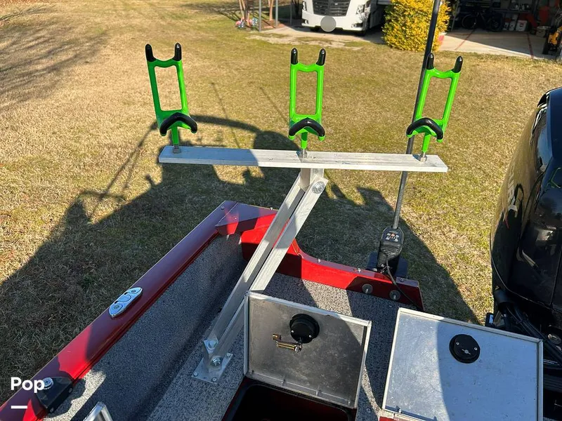 Slide: The Image of Tracker V175 Pro Guide 2022 - 16153663