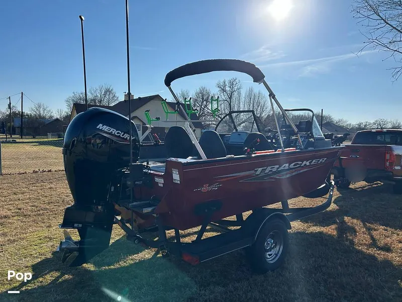 Slide: The Image of Tracker V175 Pro Guide 2022 - 16153680