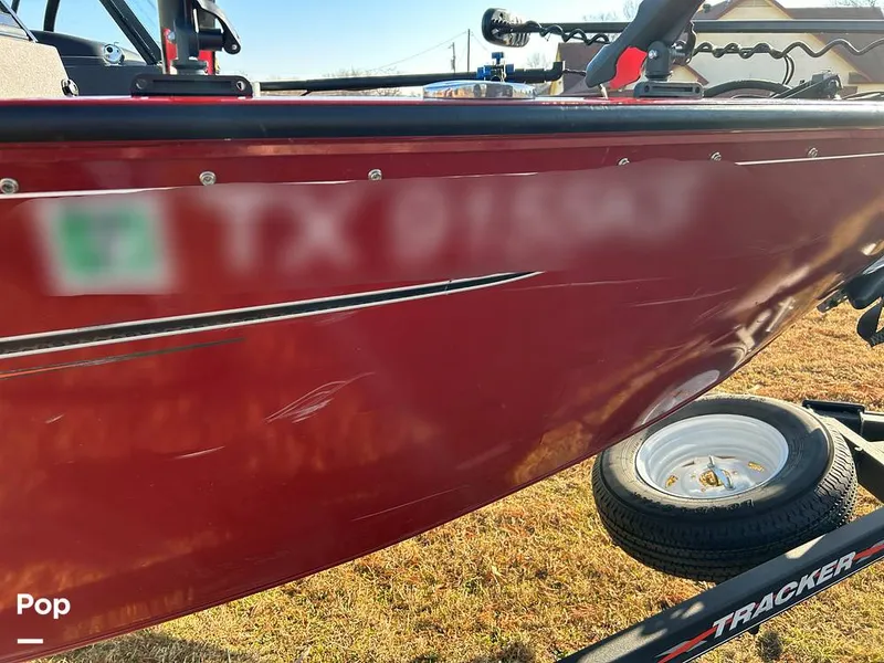 Slide: The Image of Tracker V175 Pro Guide 2022 - 16153698