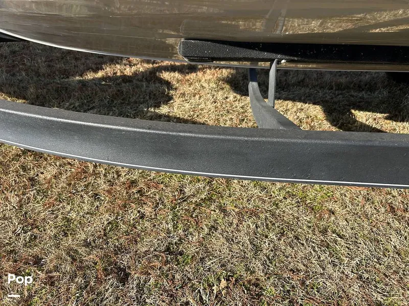 Slide: The Image of Tracker V175 Pro Guide 2022 - 16153719