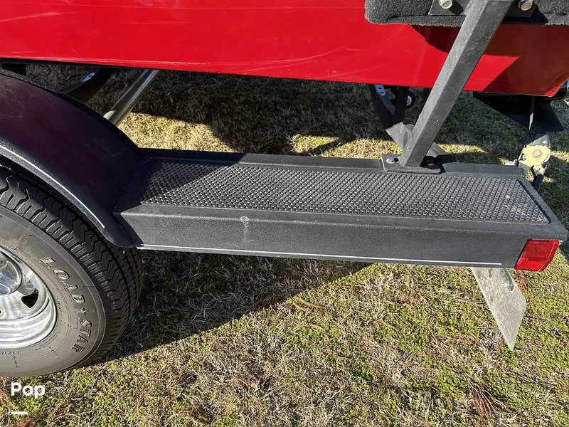 Slide: The Image of Tracker V175 Pro Guide 2022 - 16153721