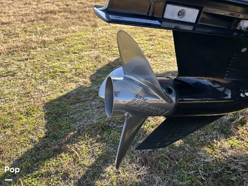 Slide: The Image of Tracker V175 Pro Guide 2022 - 16153731