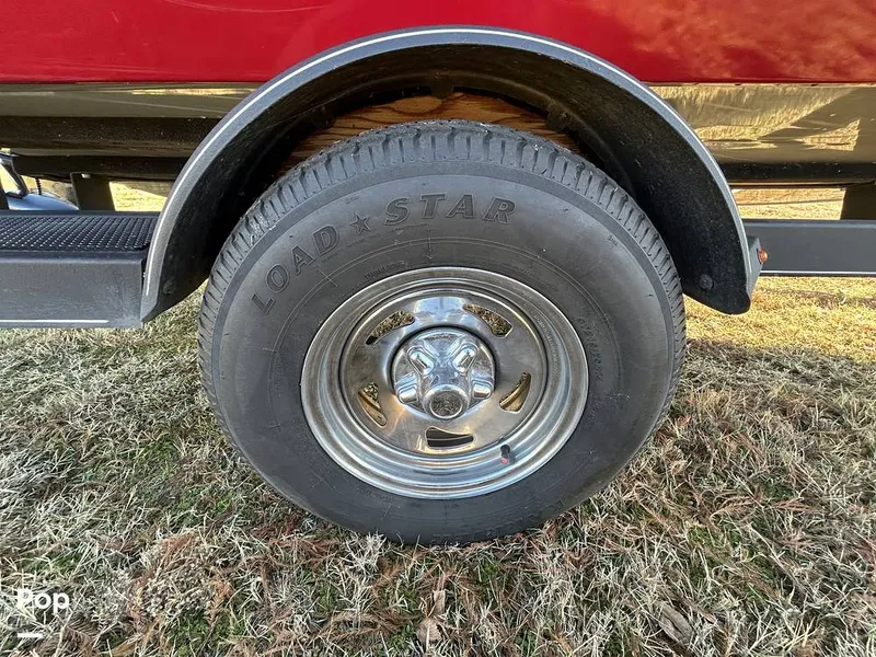 Slide: The Image of Tracker V175 Pro Guide 2022 - 16153746