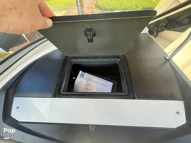 Slide: The Image of Regal 1900 ES 2017 - 16171292