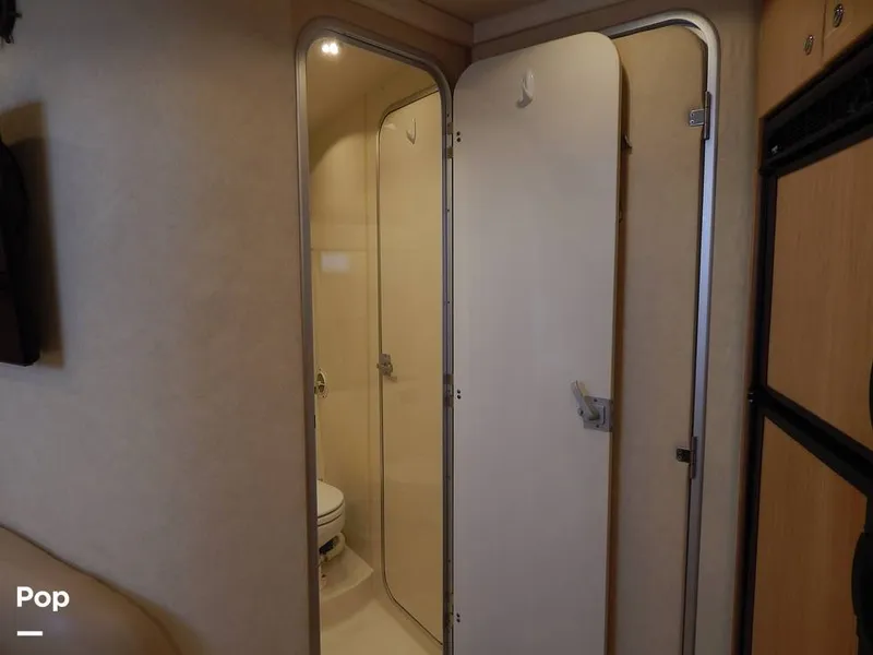 Slide: The Image of Bayliner Avanti 4085 1999 - 16144667