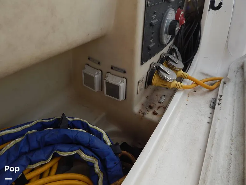 Slide: The Image of Bayliner Avanti 4085 1999 - 16144681