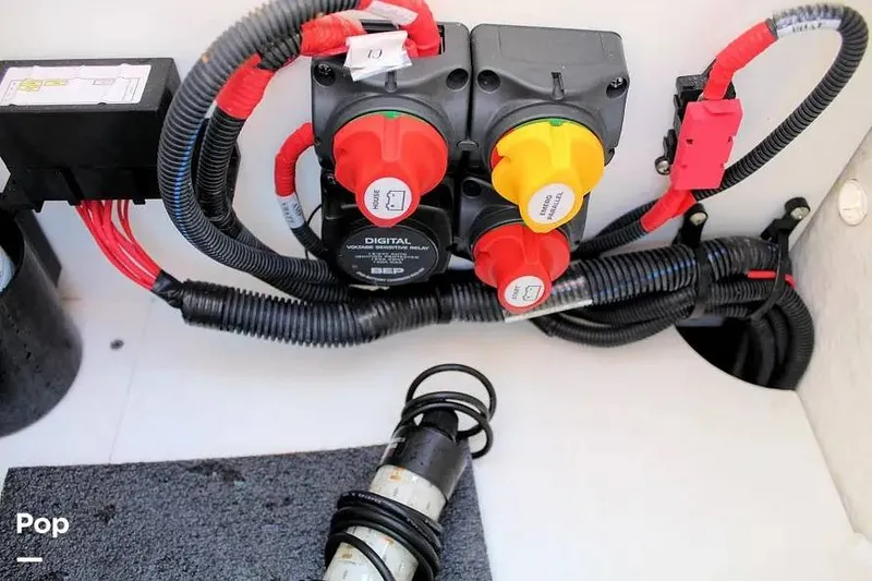 Slide: The Image of Battery Switch - 16145398