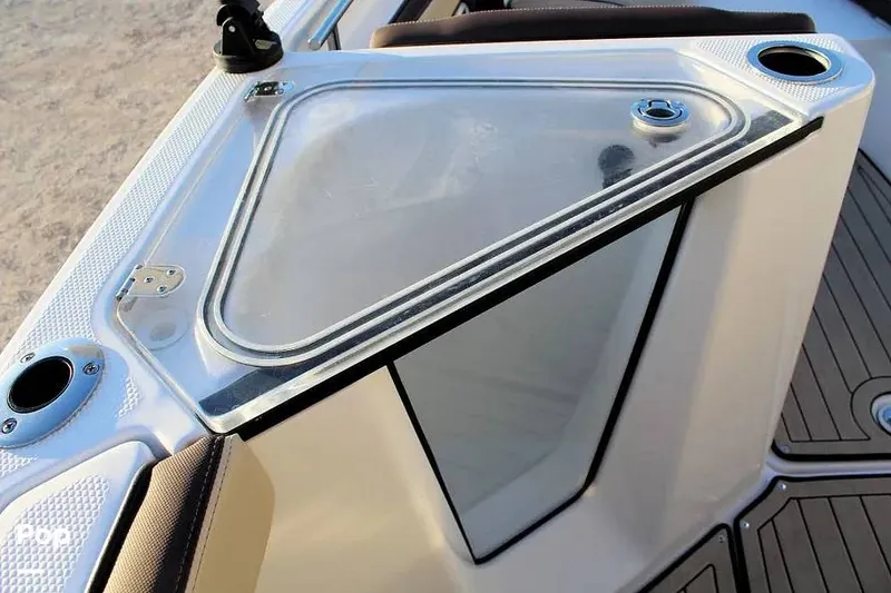 Slide: The Image of Aquarium Live Well - 16145400