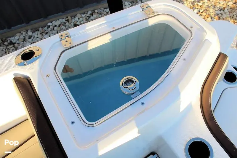 Slide: The Image of Aquarium Bait Well - 16145396