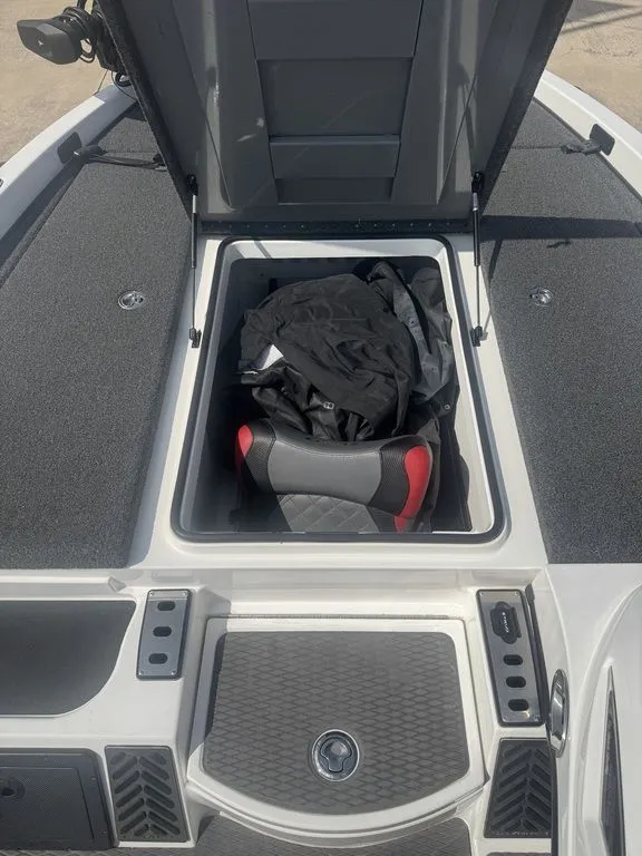 Slide: The Image of Caymas Boats CX 20 2022 - 5