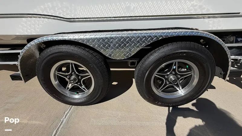 Slide: The Image of Sea Hunt Ultra 229 2022 - 16179725