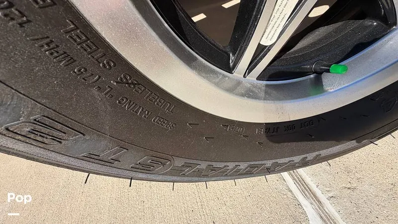 Slide: The Image of Sea Hunt Ultra 229 2022 - 16179726