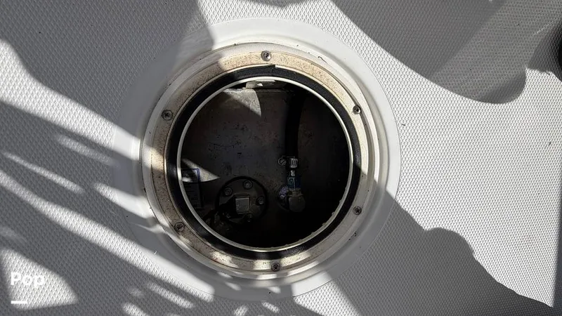 Slide: The Image of Sea Hunt Ultra 229 2022 - 16179696