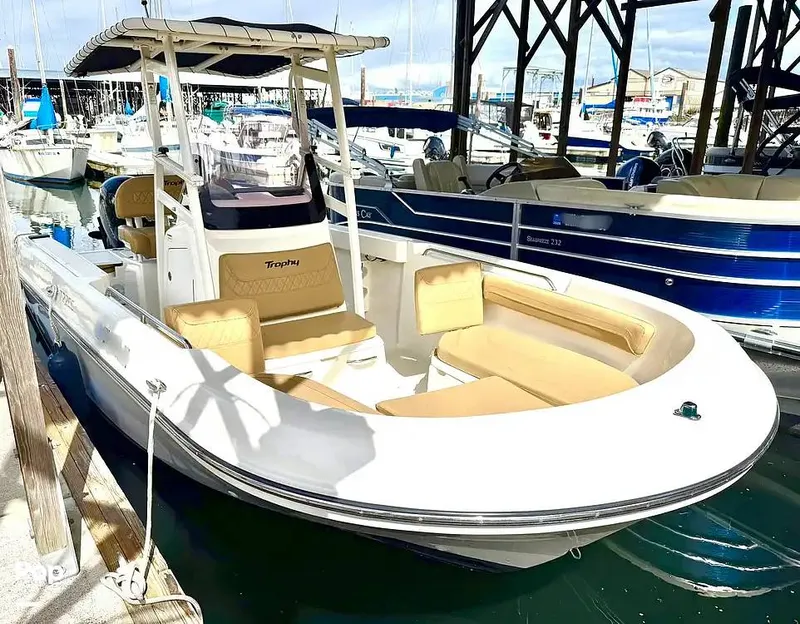 Slide: The Image of Trophy T22CC 2021 - 16147278