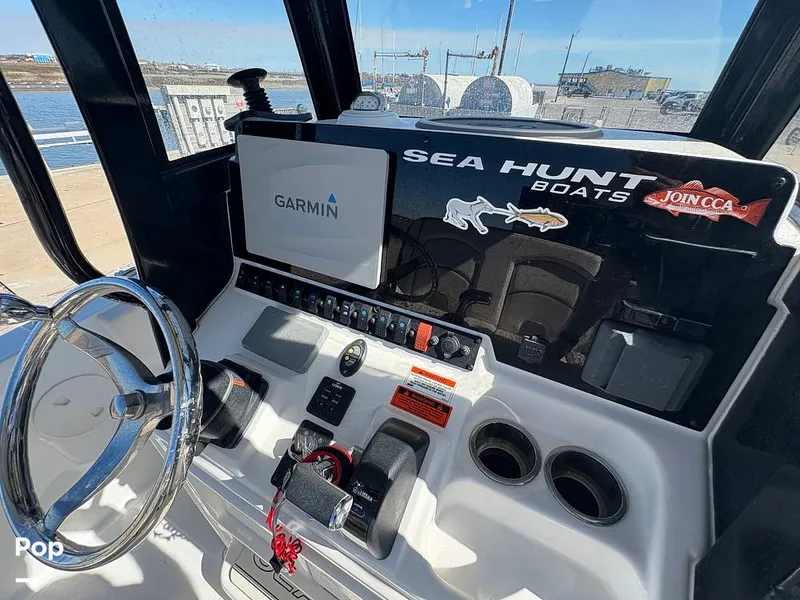 Slide: The Image of Sea Hunt Ultra 235 SE 2020 - 16211383