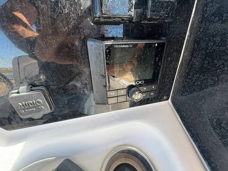 Slide: The Image of Stereo - 16211384