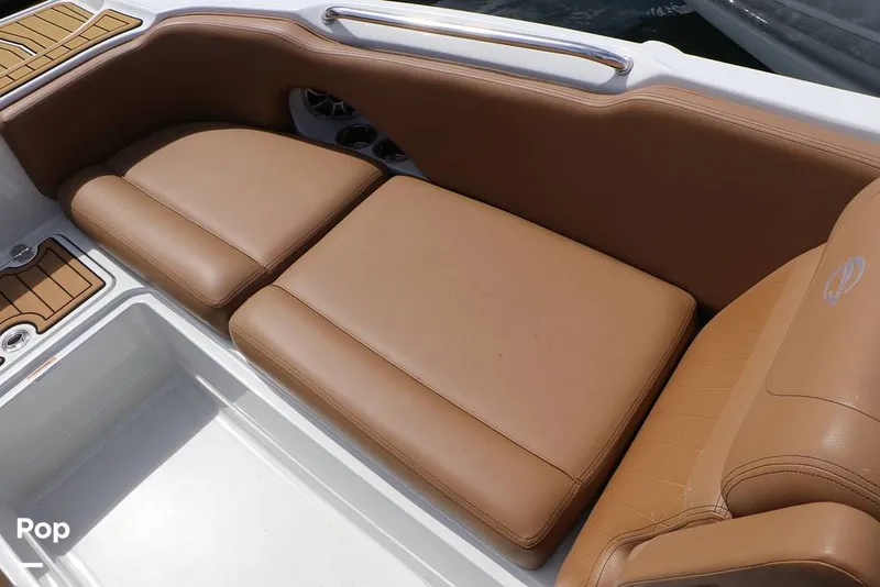 Slide: The Image of Crownline Boats E230XS 2025 - 16325010