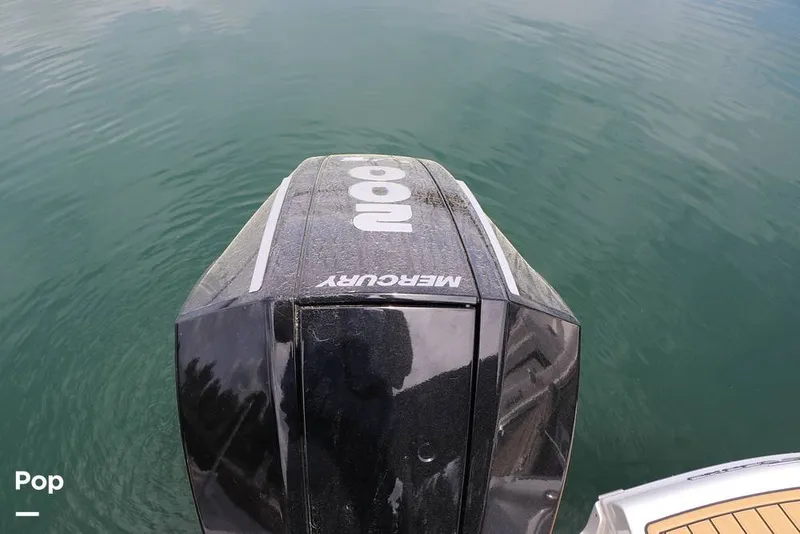 Slide: The Image of Crownline Boats E230XS 2025 - 16324986