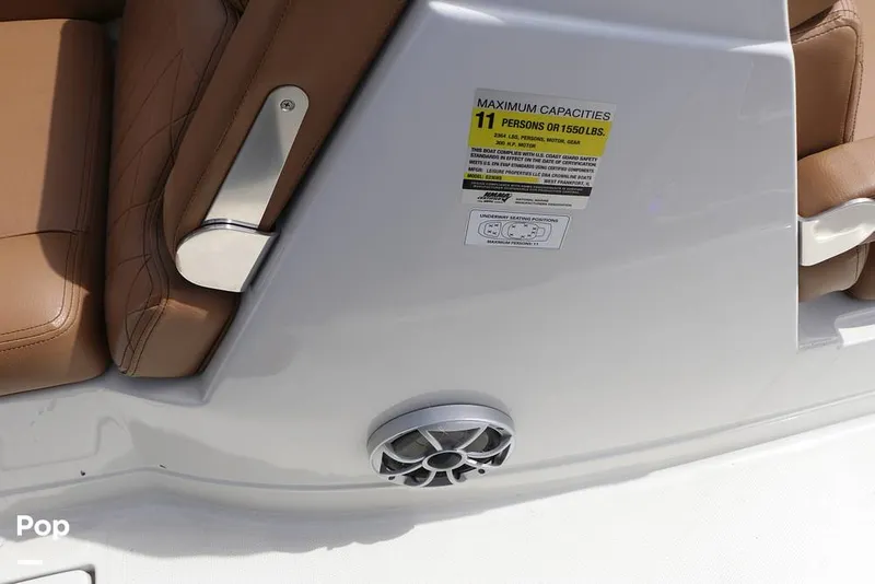 Slide: The Image of Crownline Boats E230XS 2025 - 16325008