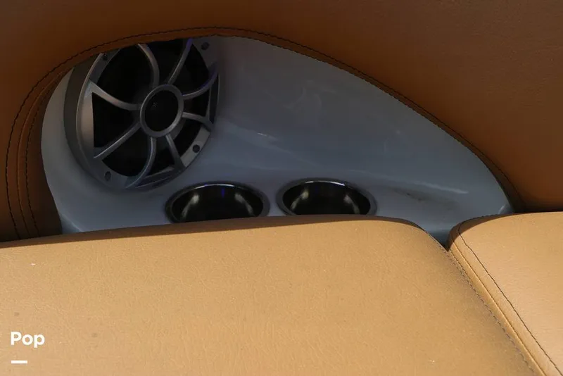 Slide: The Image of Crownline Boats E230XS 2025 - 16325018