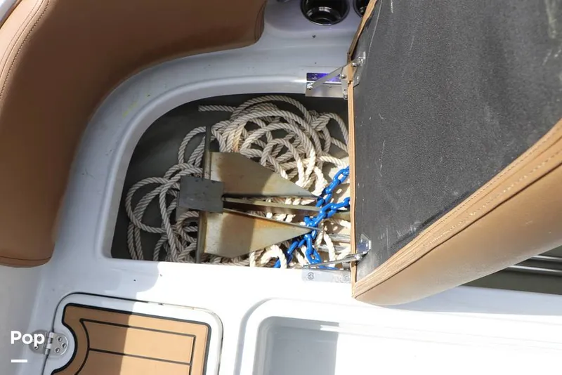 Slide: The Image of Crownline Boats E230XS 2025 - 16325020