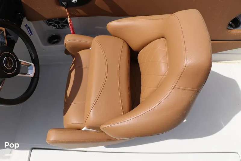 Slide: The Image of Crownline Boats E230XS 2025 - 16324930