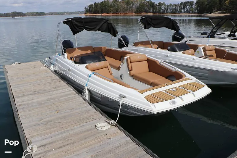 The Image of Crownline Boats E230XS 2025 - 16324919