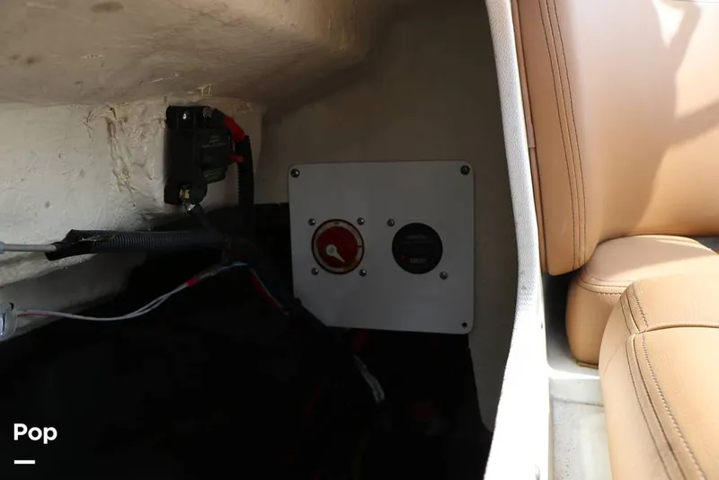 Slide: The Image of Crownline Boats E230XS 2025 - 16324953