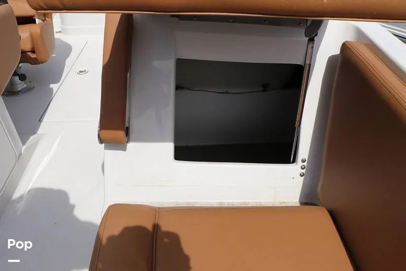 Slide: The Image of Crownline Boats E230XS 2025 - 16324952