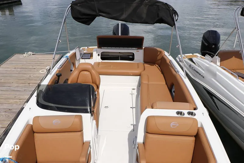 Slide: The Image of Crownline Boats E230XS 2025 - 16324948