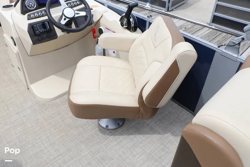 Slide: The Image of Lowe SS 230WT 2024 - 16325136