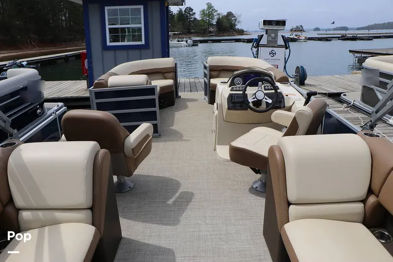 Slide: The Image of Lowe SS 230WT 2024 - 16325149