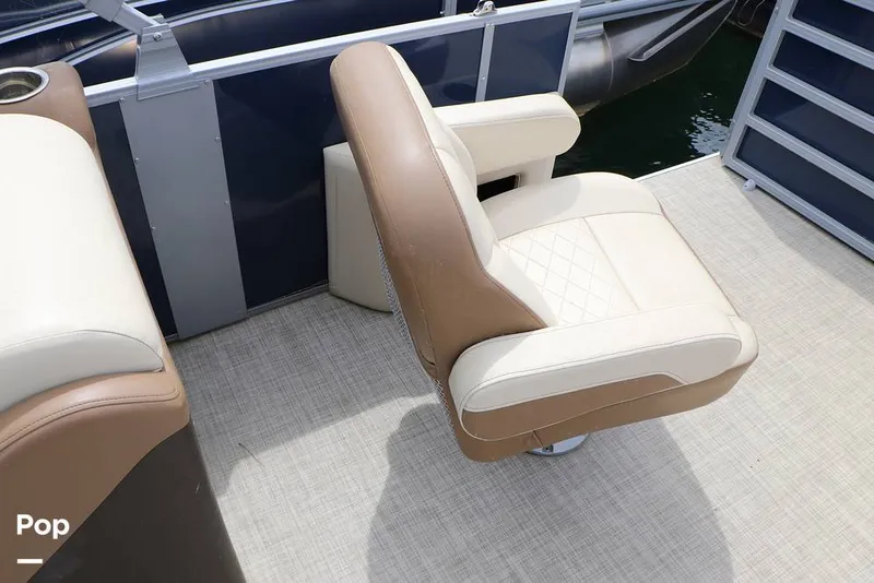 Slide: The Image of Lowe SS 230WT 2024 - 16325155