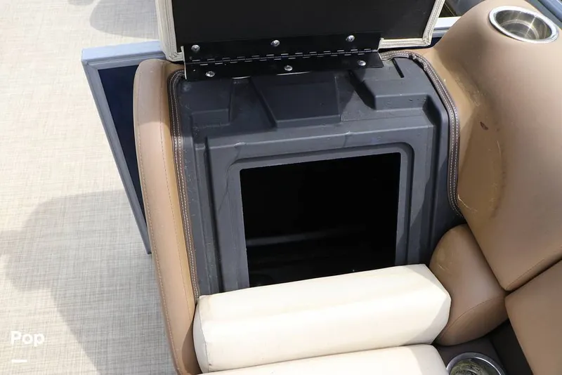 Slide: The Image of Lowe SS 230WT 2024 - 16325163