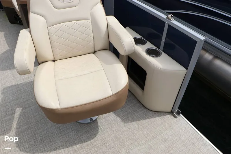 Slide: The Image of Lowe SS 230WT 2024 - 16325166