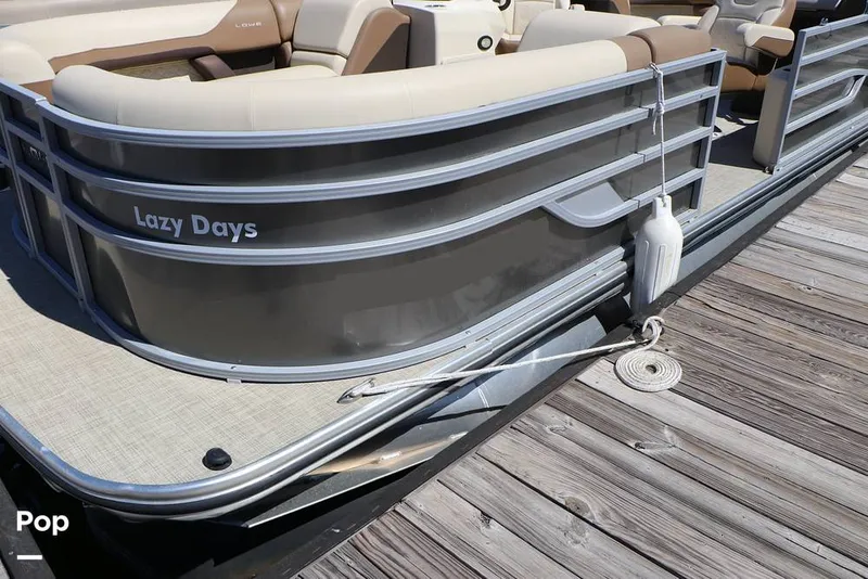 Slide: The Image of Lowe SS230WT-TLX 2024 - 16333064