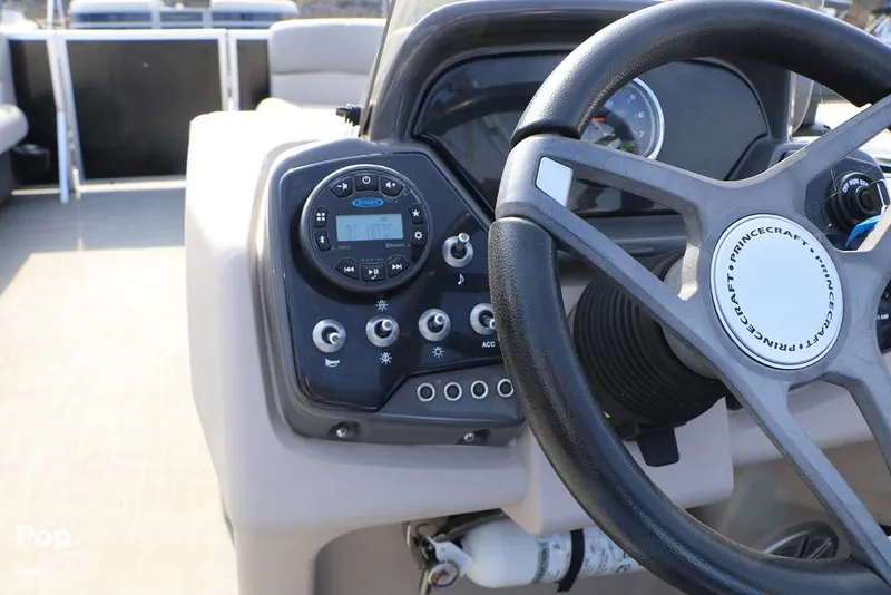 Slide: The Image of Princecraft Vectra 23 2023 - 16261046