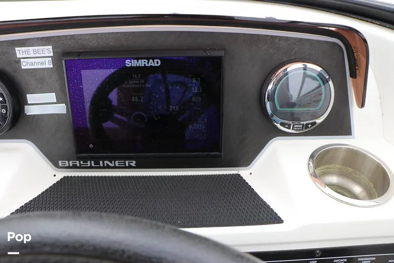 Slide: The Image of Bayliner DX2200 2023 - 16324883