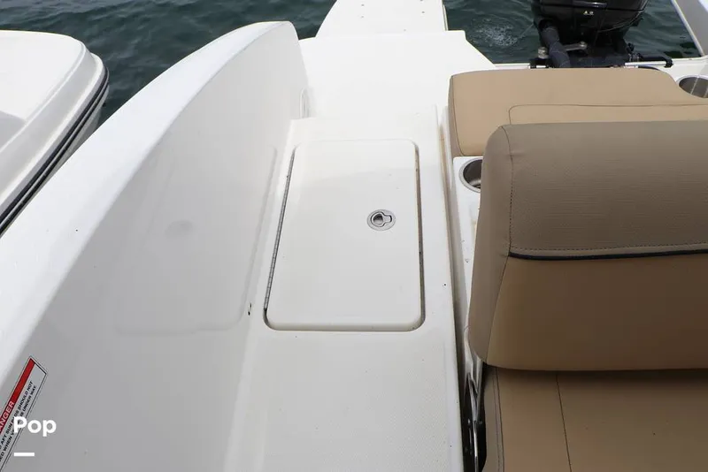 Slide: The Image of Bayliner DX2200 2023 - 16324899