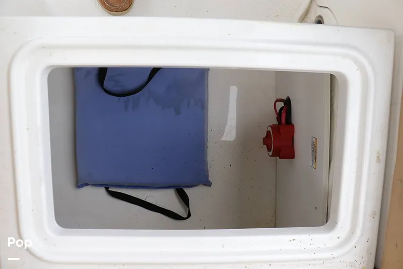 Slide: The Image of Bayliner DX2200 2023 - 16324874