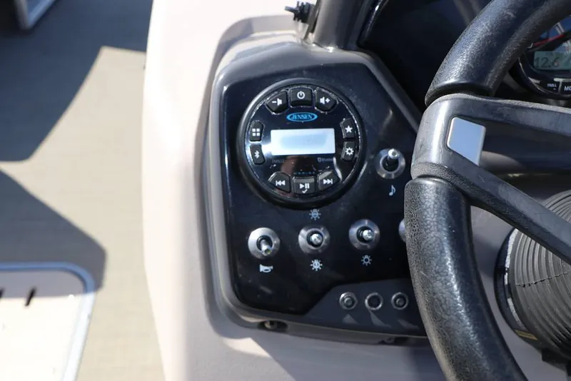 Slide: The Image of Princecraft Vectra 23 2023 - 16241955