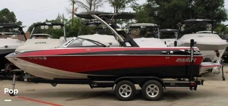 Slide: The Image of Malibu Wakesetter 23 LSV 2011 - 16158724