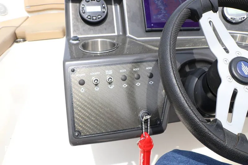 Slide: The Image of Bayliner VR6 OB 2024 - 16324840