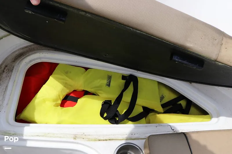 Slide: The Image of Bayliner VR6 OB 2024 - 16324861