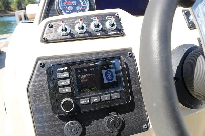 Slide: The Image of Lowe SS 230W 2024 - 16337948