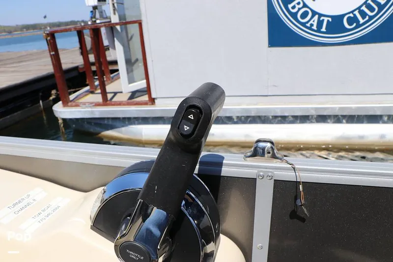 Slide: The Image of Lowe SS 230W 2024 - 16337950