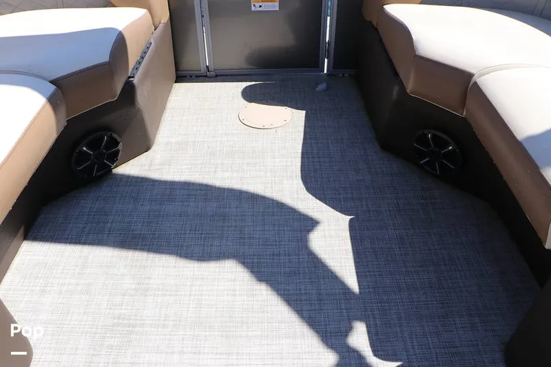 Slide: The Image of Lowe SS 230W 2024 - 16337976