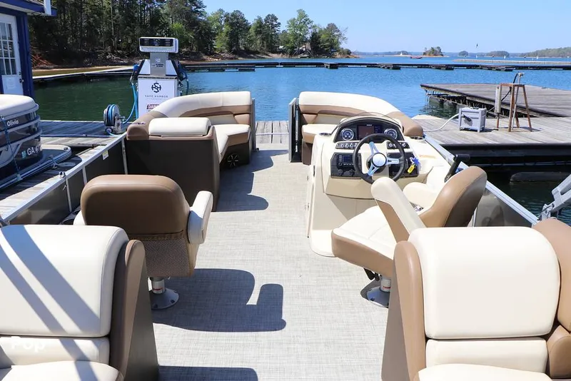 Slide: The Image of Lowe SS 230W 2024 - 16337982