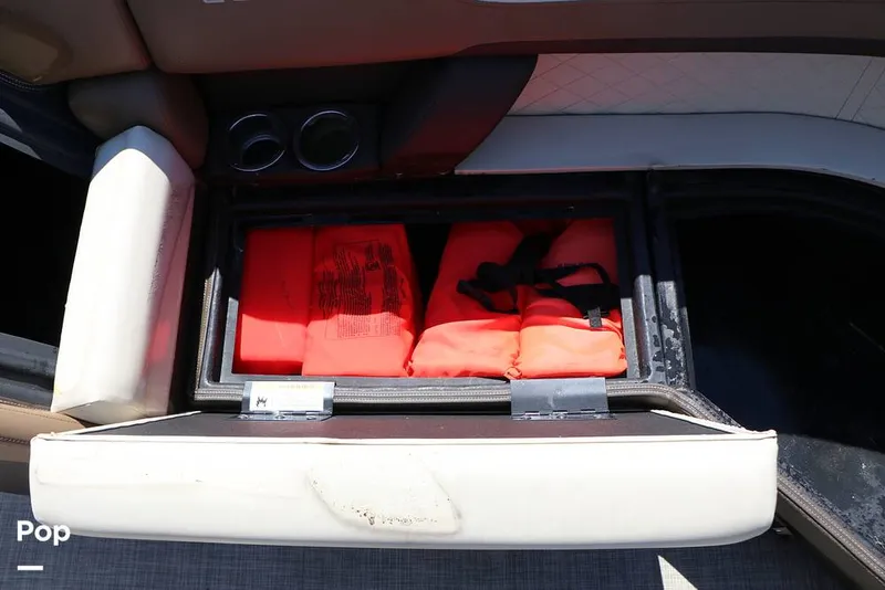 Slide: The Image of Lowe SS 230W 2024 - 16337990